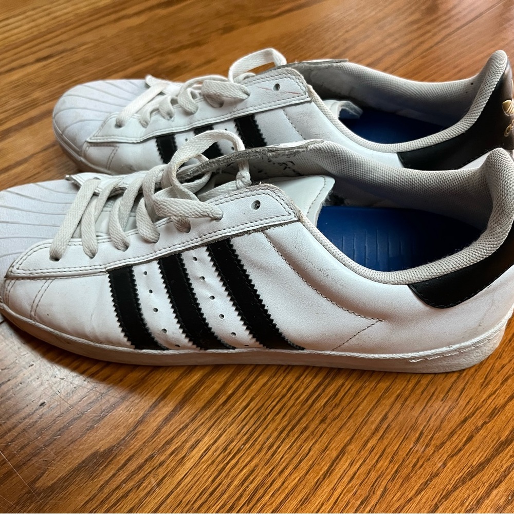 Adidas leather sneakers good condition